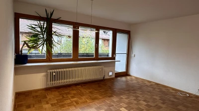 DergrosszuegigeWohn-undEssbereichmithellerFensterfront