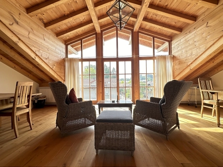 Wohnung2WohnraumStudiomitKaminOG