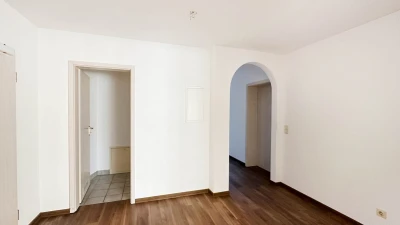 EingangsbereichmitZugangzumAbstellraumundFlur