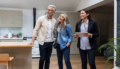 VR Immobilien Immobilienmakler Immobilienkauf Paar Immobilienverkauf Rosenheim München