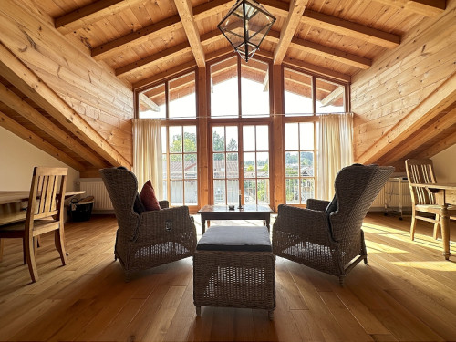 Wohnung2WohnraumStudiomitKaminOG