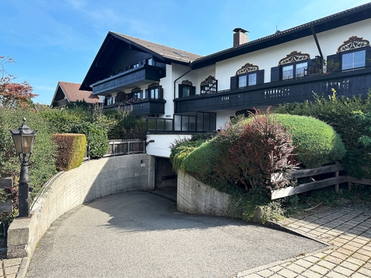 Ansicht Nord-West mit TG-Abfahr
